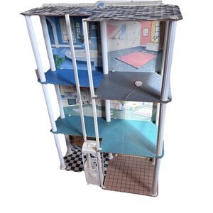 VINTAGE 1983 MATTEL BARBIE 3 STORY TOWNHOUSE WITH ELEVATOR IN ORIGINAL BOX 7825